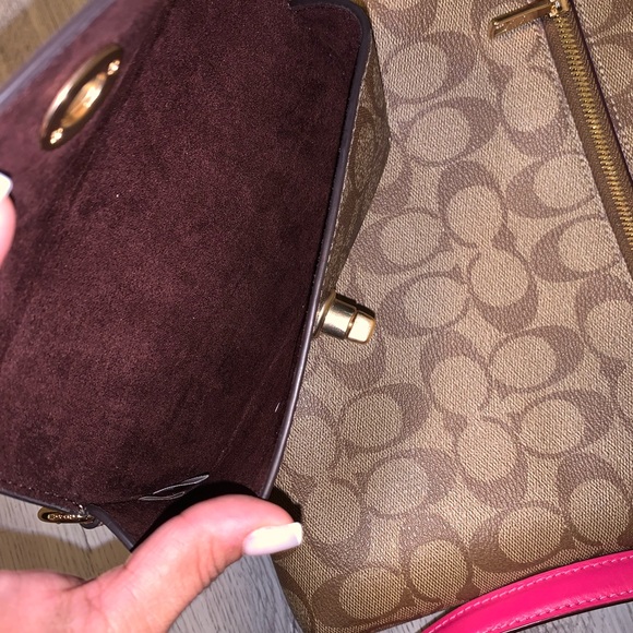 EUC COACH COLLECTION Logo Crossbody, Sunglasses Case, Wristlet coin zip around. - Picture 6 of 16